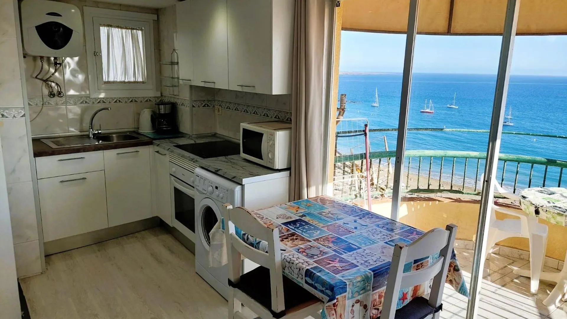 Frontal Ocean View Torres Del Sol Apartment Los Cristianos   Los Cristianos (Tenerife)